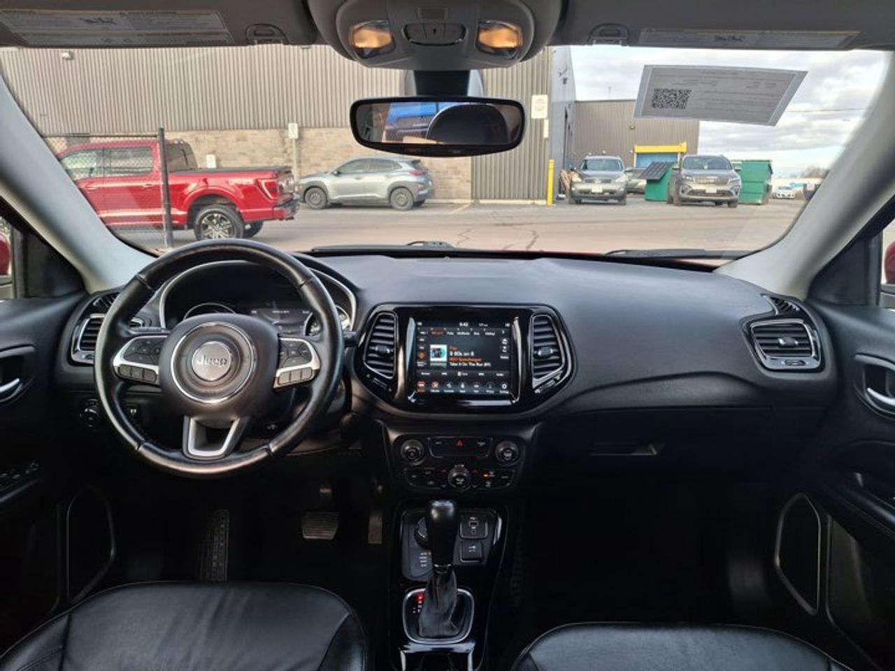 2021 Jeep Compass Altitude | Black Top | Leatherette | Navigation | Rear Camera | Carplay + Android Auto | Photo