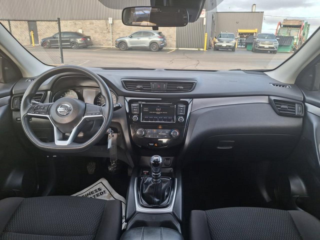 2020 Nissan Qashqai S | 6-Speed Manual | CarPlay + Android | Heated Seats | Rear Camera | and More ! Photo