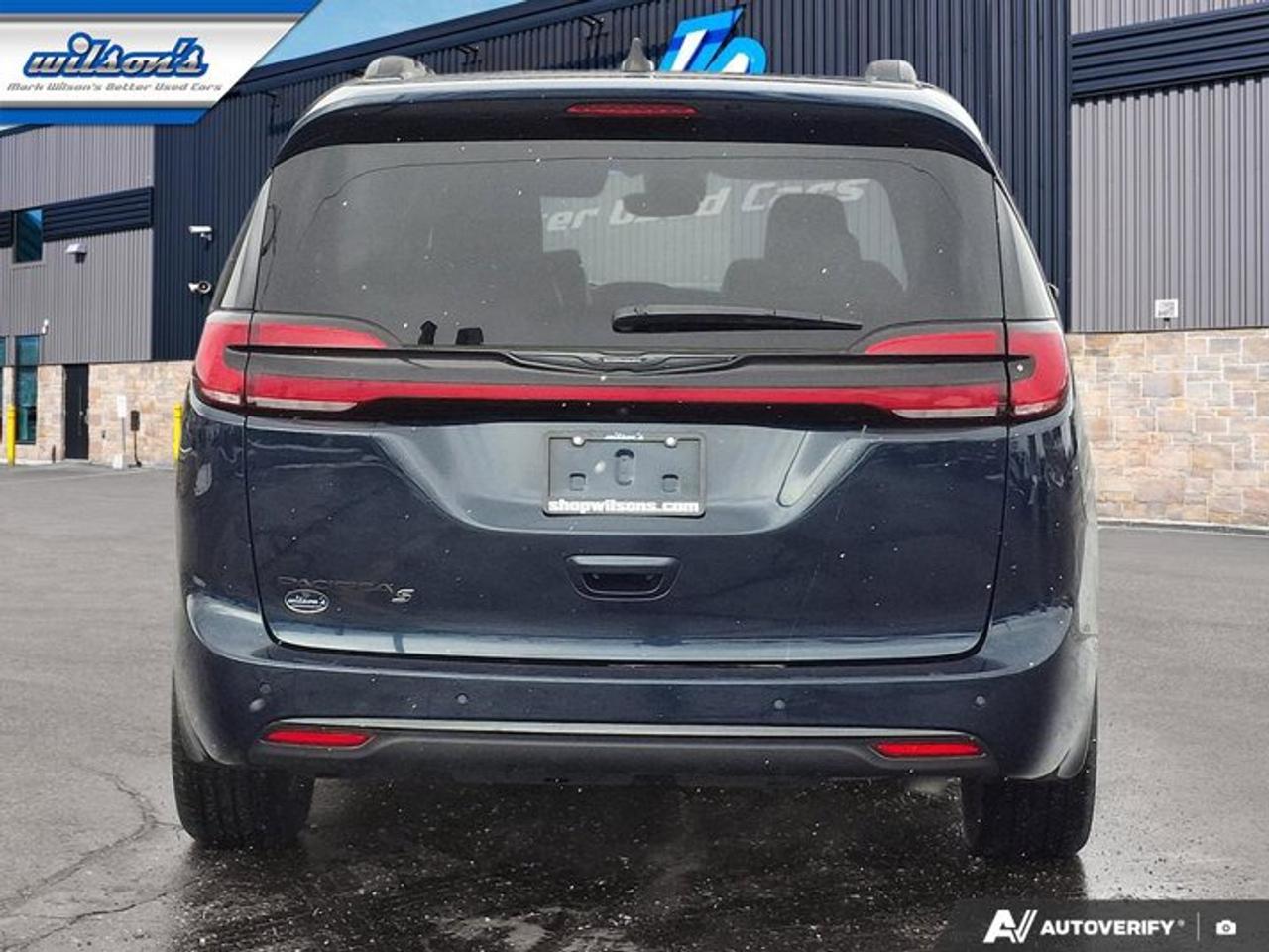 2024 Chrysler Pacifica Touring-L | Leather | Pano Sunroof | S-Appearance Pkg | Heated Wheel + Seats | and More ! Photo