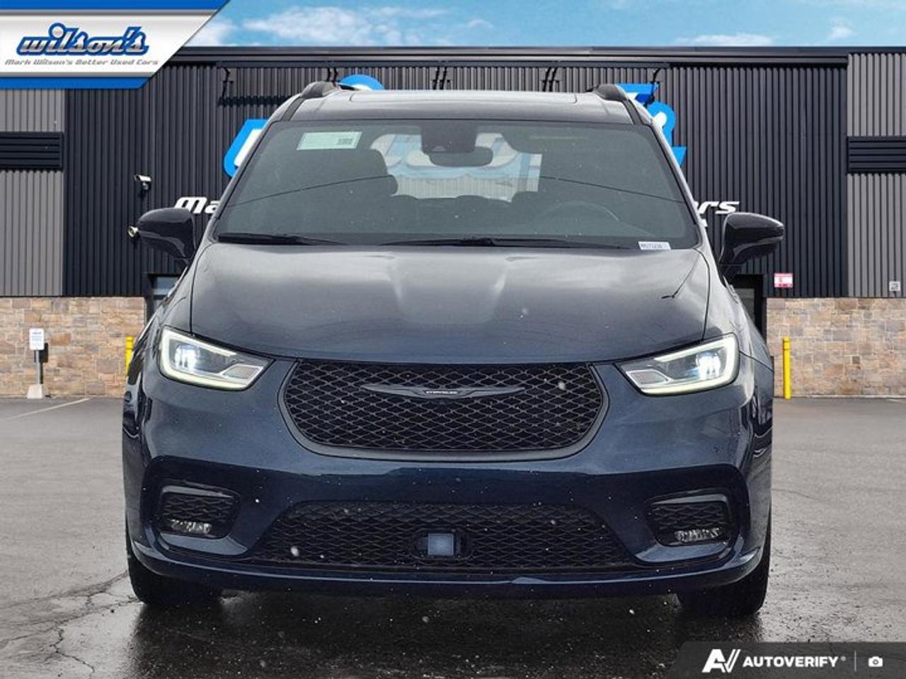 2024 Chrysler Pacifica Touring-L | Leather | Pano Sunroof | S-Appearance Pkg | Heated Wheel + Seats | and More ! Photo