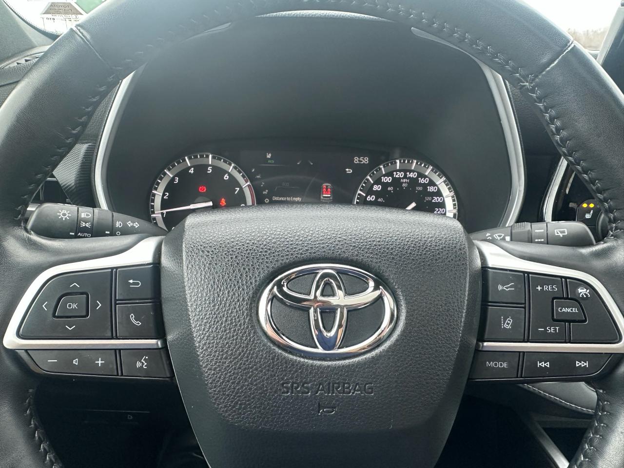 2022 Toyota Highlander XSE AWD Photo