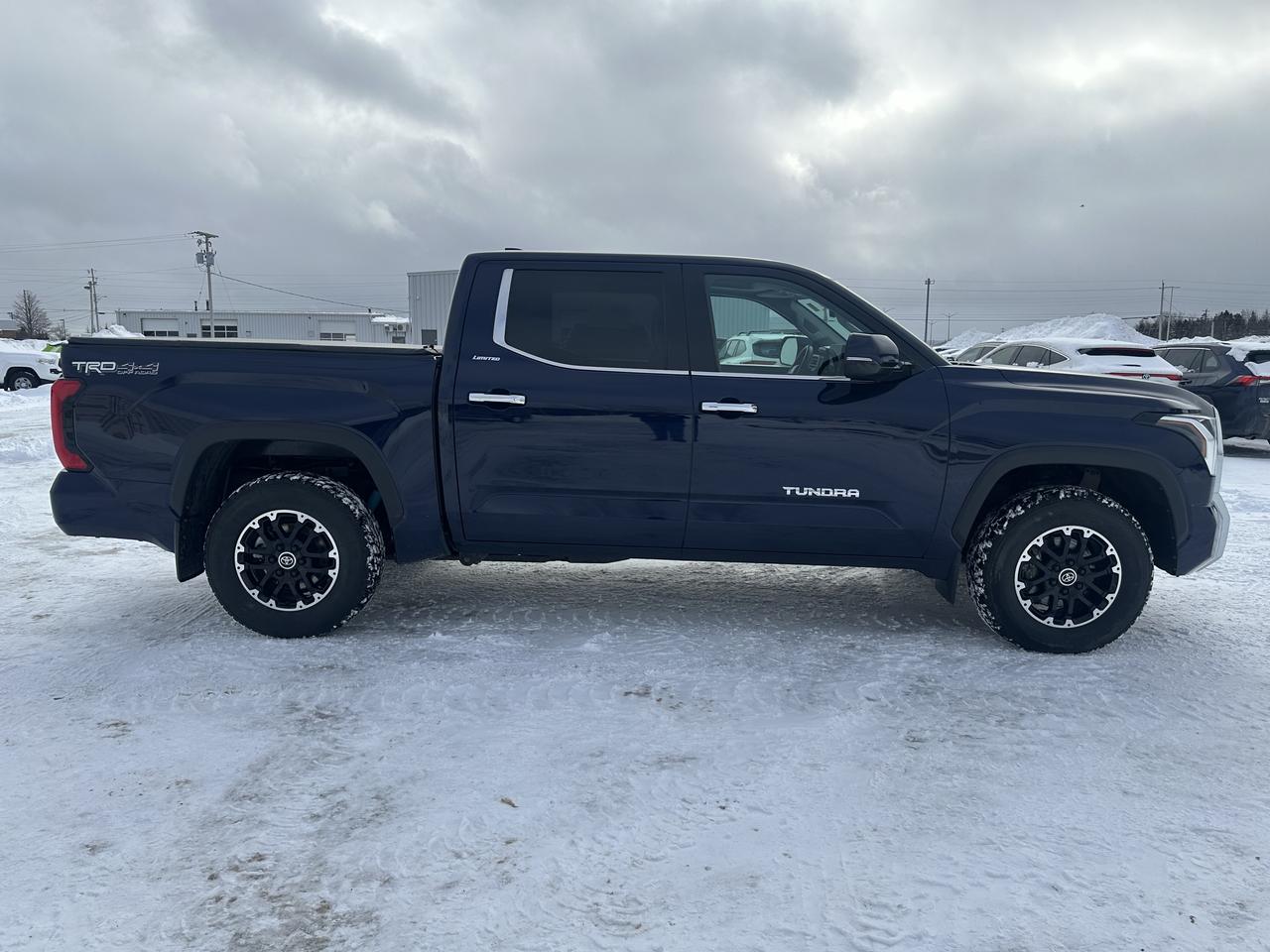 2022 Toyota Tundra 4X4 CrewMax Limited Photo3