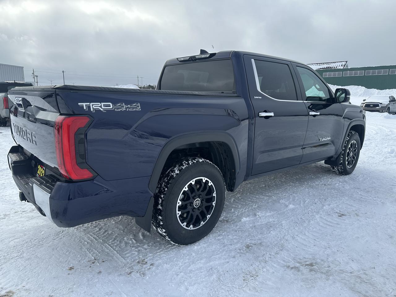 2022 Toyota Tundra 4X4 CrewMax Limited Photo4