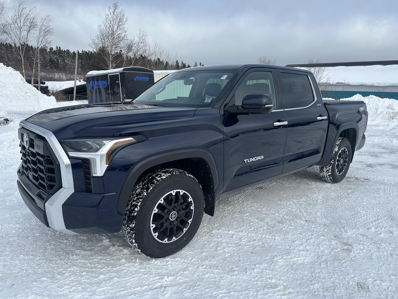 2022 Toyota Tundra 4X4 CrewMax Limited Photo0