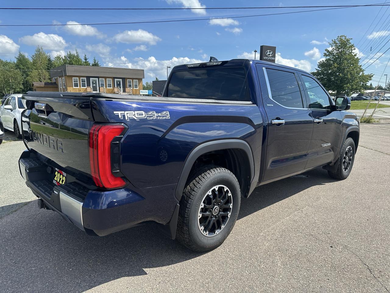 2022 Toyota Tundra 4X4 CrewMax Limited Photo4