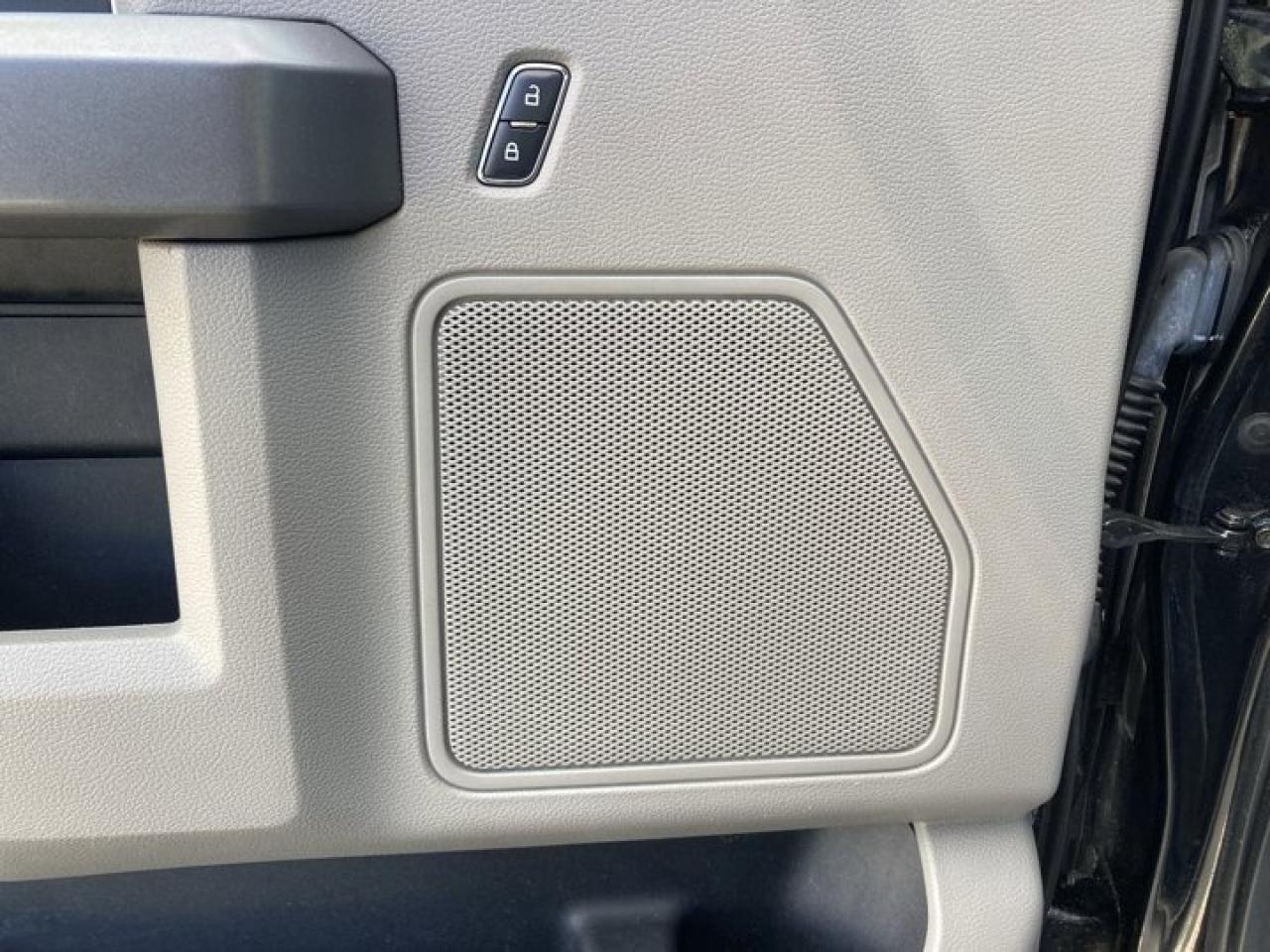 2017 Ford F-150 XLT 4X4 Trailer Tow Package Photo