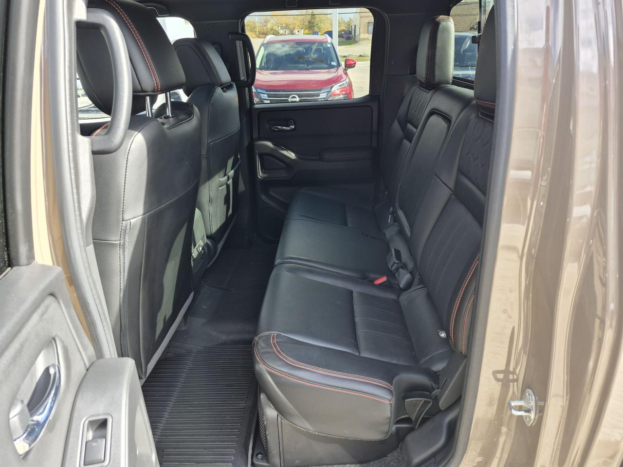 2023 Nissan Frontier PRO-4X LUXURY PACKAGE, FENDER AUDIO, LEATHER Photo14