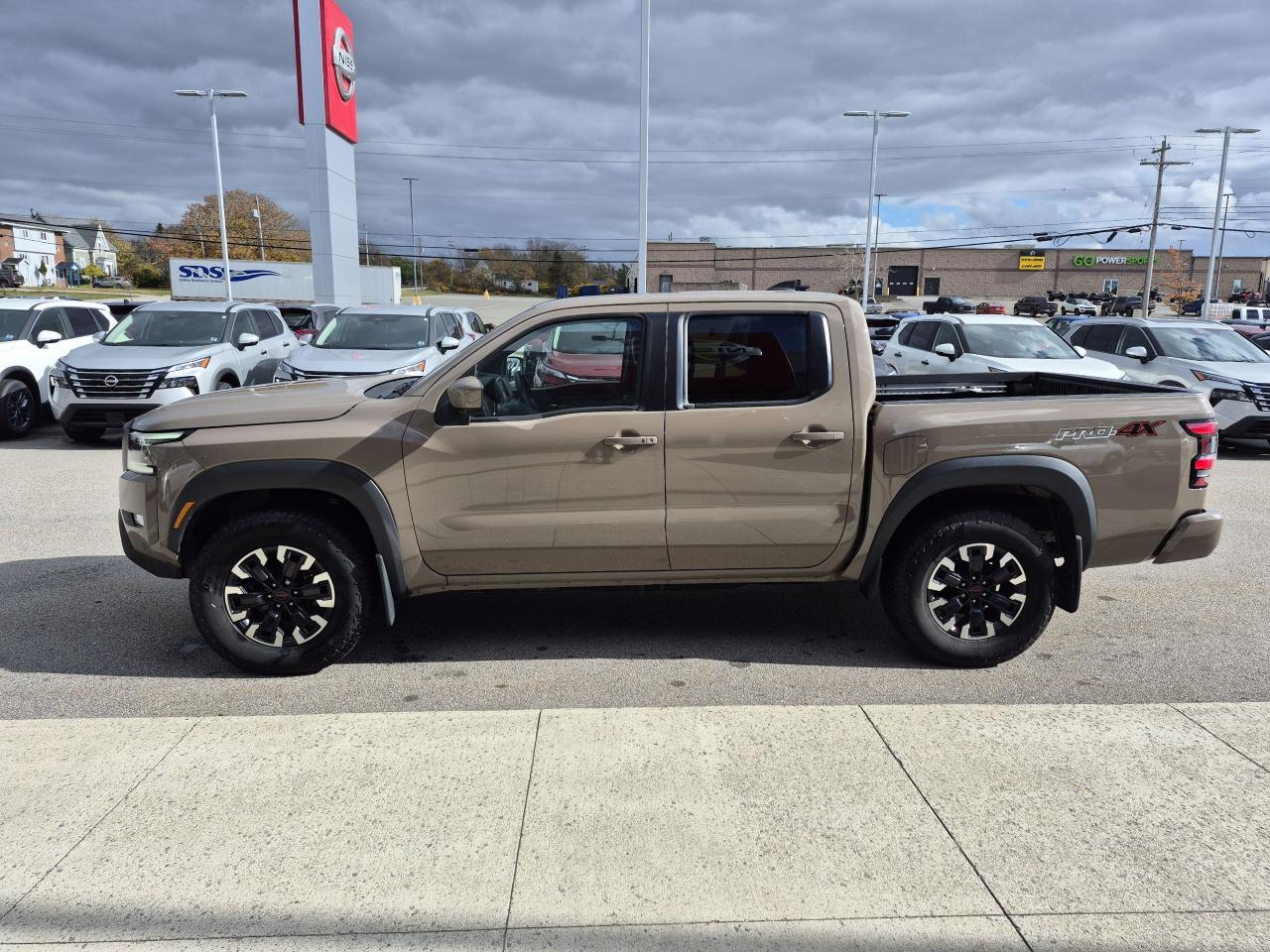 2023 Nissan Frontier PRO-4X LUXURY PACKAGE, FENDER AUDIO, LEATHER Photo3