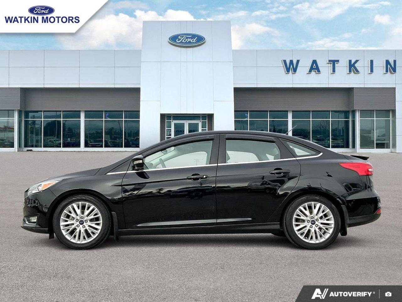 2016 Ford Focus Titanium Photo1