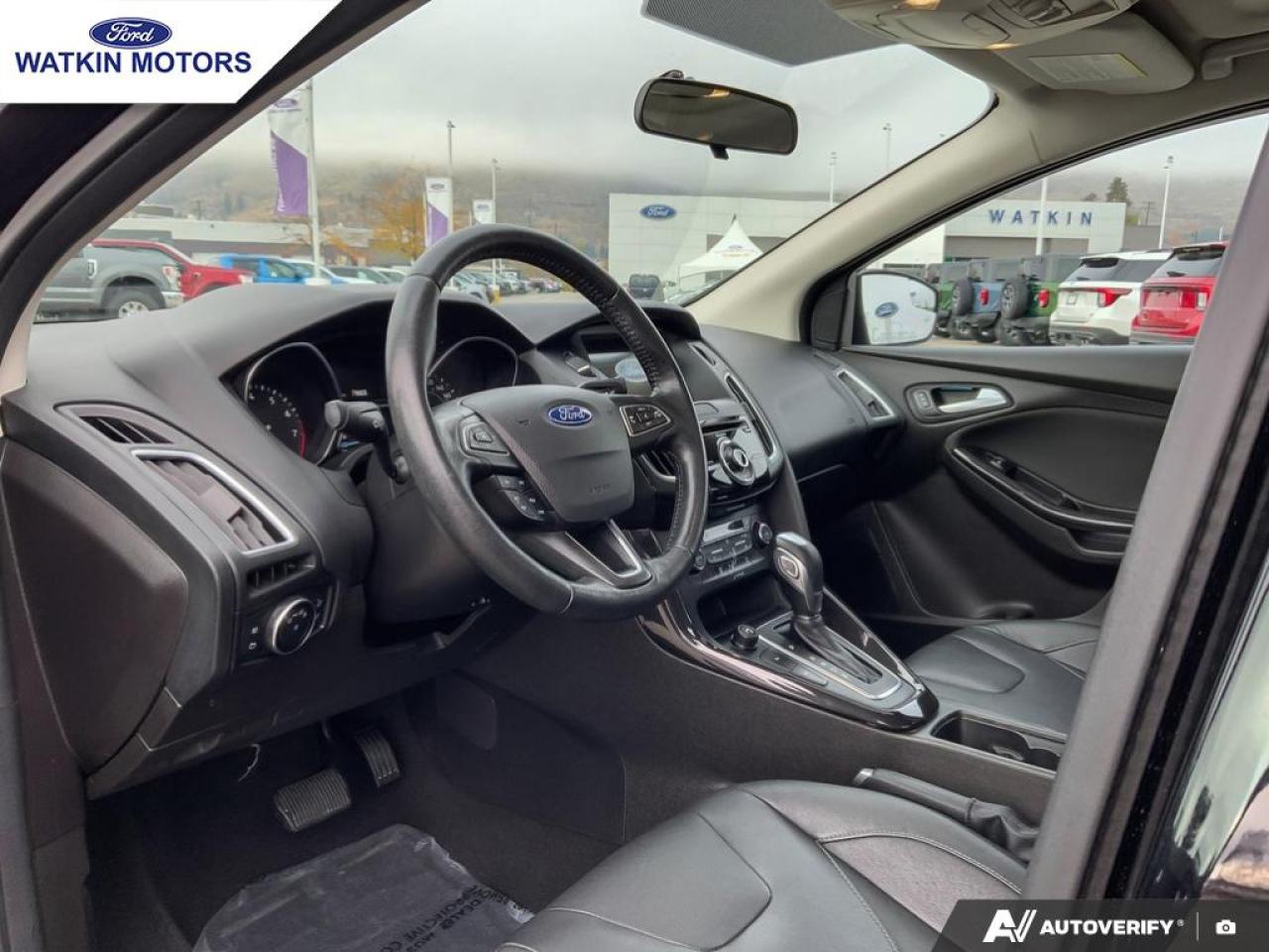 2016 Ford Focus Titanium Photo15