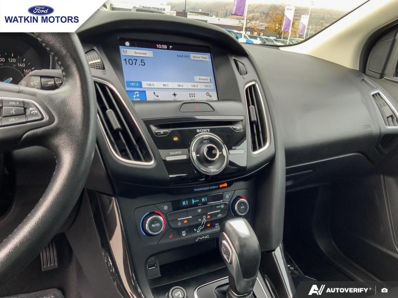 2016 Ford Focus Titanium Photo21