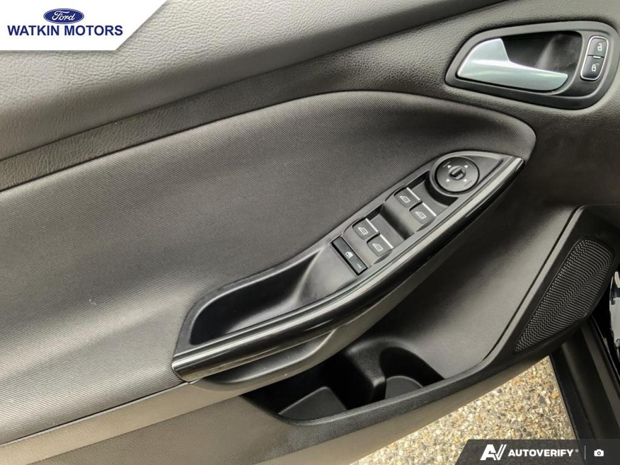 2016 Ford Focus Titanium Photo29