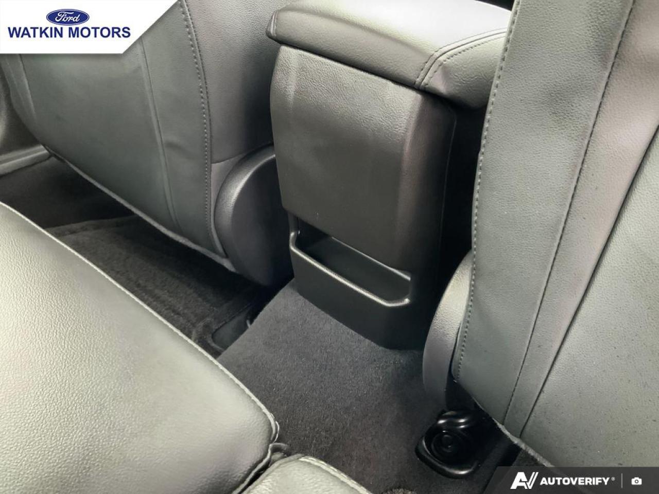 2016 Ford Focus Titanium Photo28