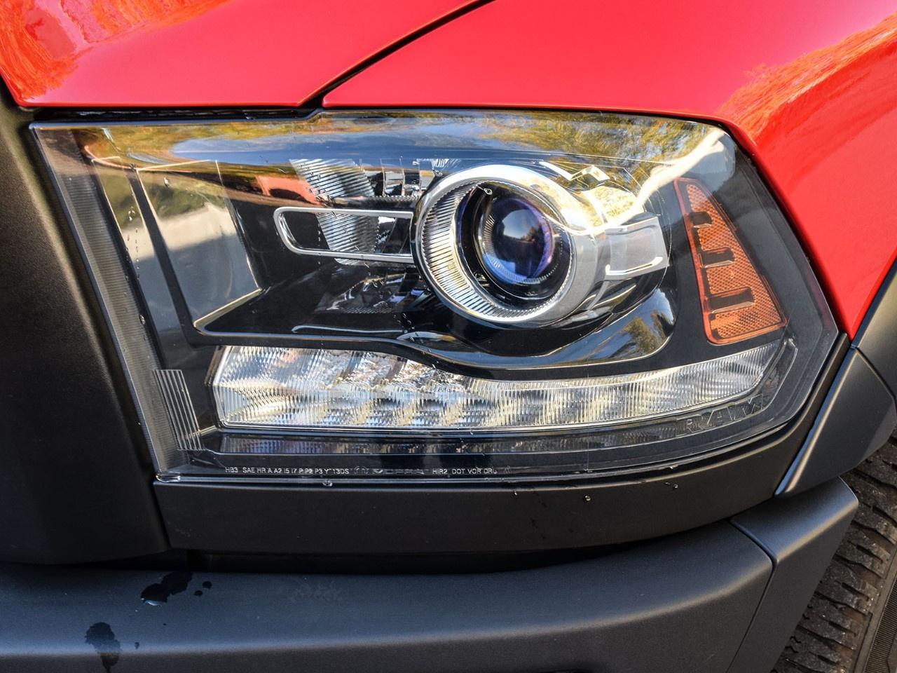 2023 RAM 1500 Classic WARLOCK 4X4 CREW CAB 5'7" BOX Photo