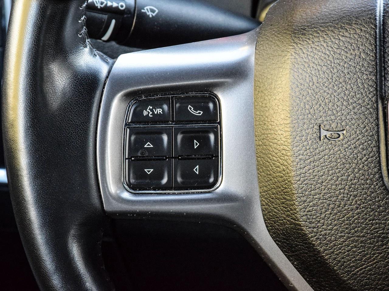 2023 RAM 1500 Classic WARLOCK 4X4 CREW CAB 5'7" BOX Photo