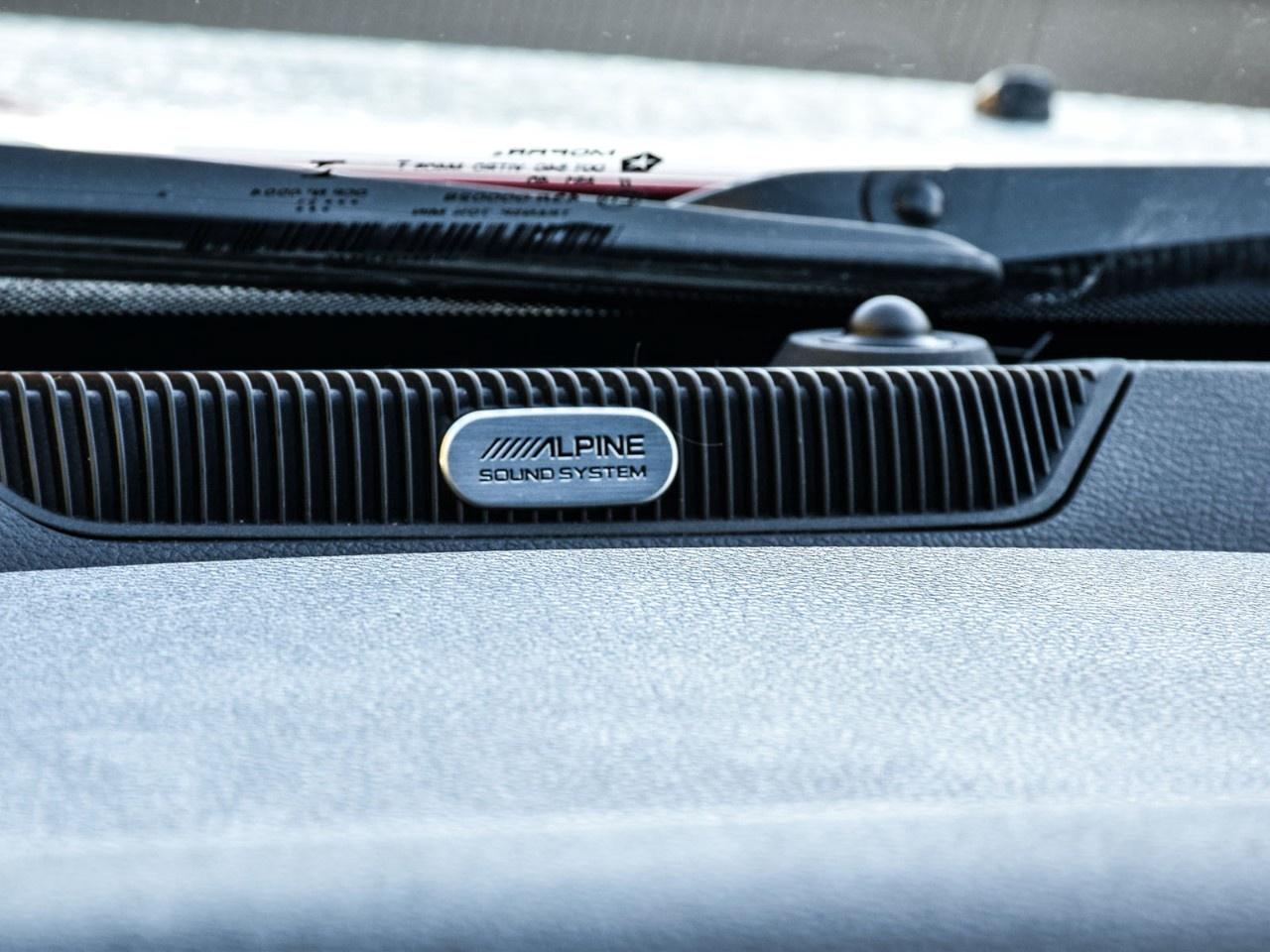 2023 RAM 1500 Classic WARLOCK 4X4 CREW CAB 5'7" BOX Photo