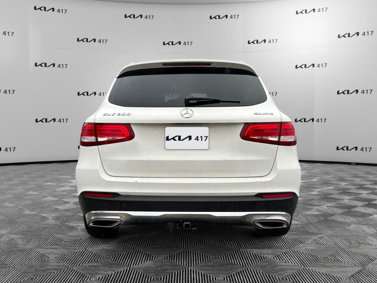 2018 Mercedes-Benz GLC GLC 300 4MATIC SUV Photo3