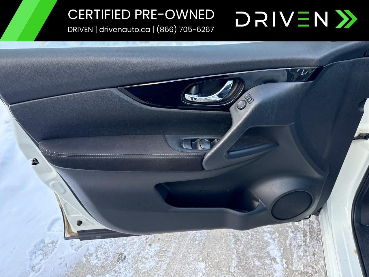 2017 Nissan Qashqai AWD 4DR SV CVT Photo