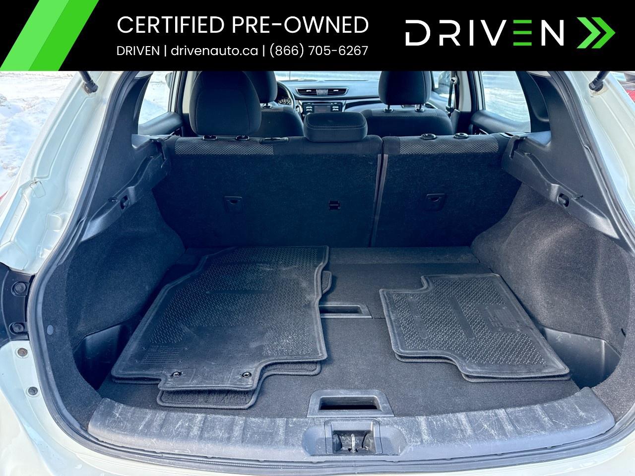 2017 Nissan Qashqai AWD 4DR SV CVT Photo