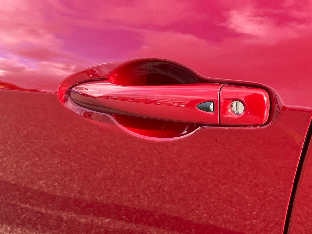 2025 Nissan Kicks Play SV FWD Photo