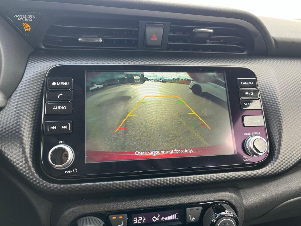 2025 Nissan Kicks Play SV FWD Photo