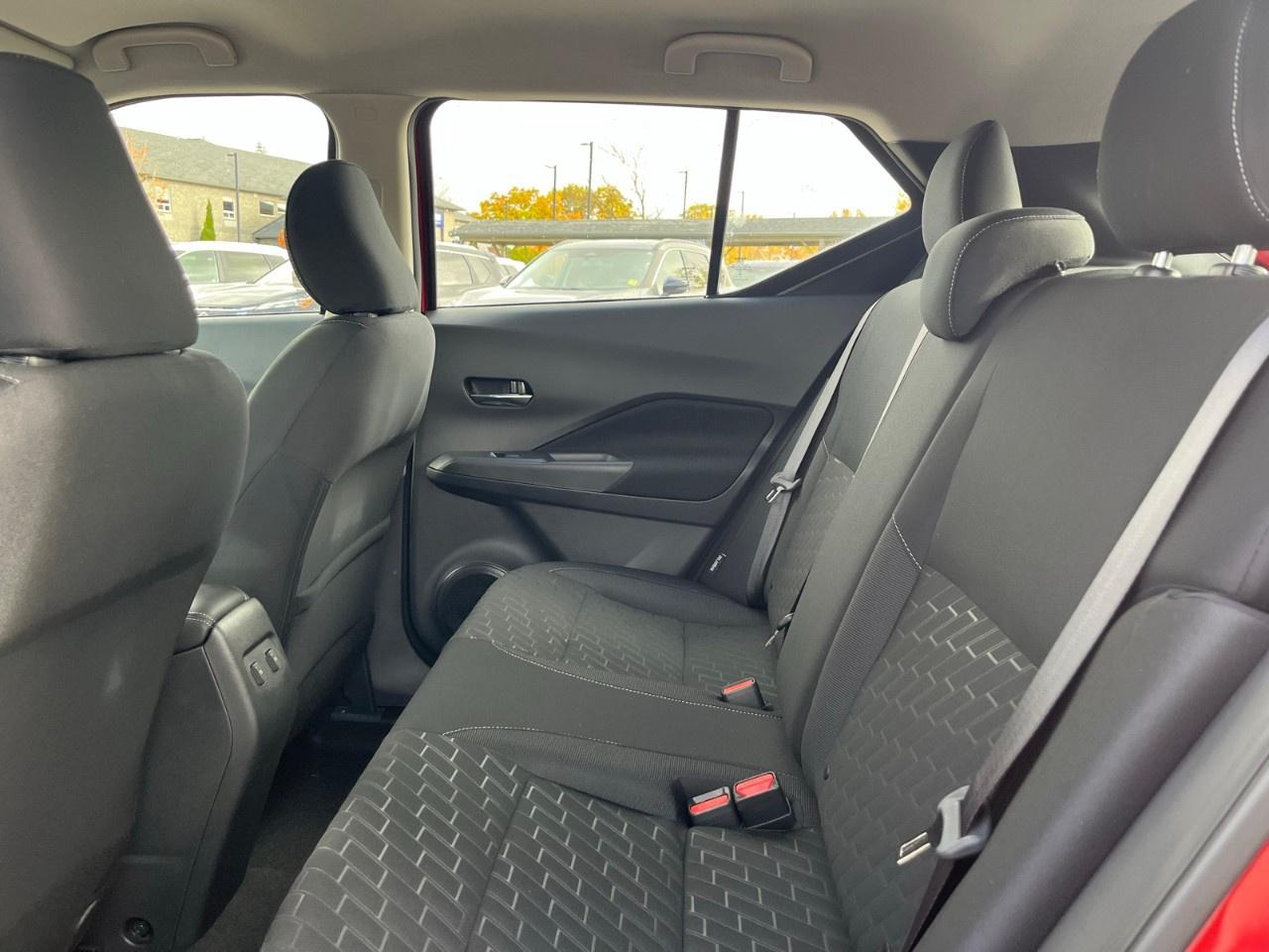 2025 Nissan Kicks Play SV FWD Photo