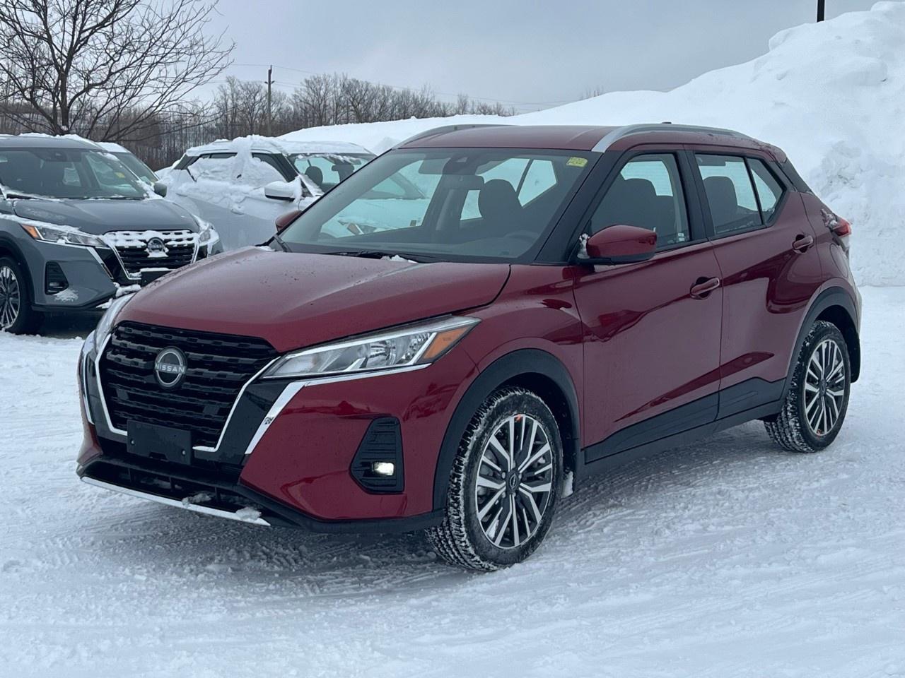 2025 Nissan Kicks Play SV FWD Photo