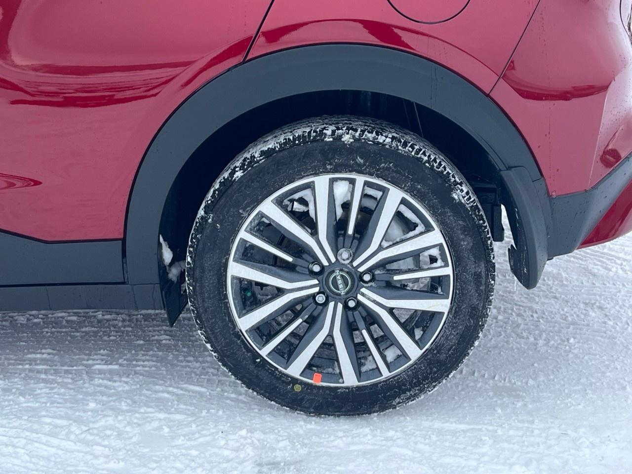 2025 Nissan Kicks Play SV FWD Photo