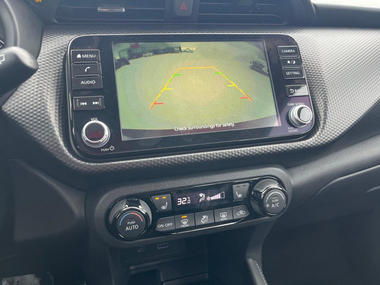 2025 Nissan Kicks Play SV FWD Photo