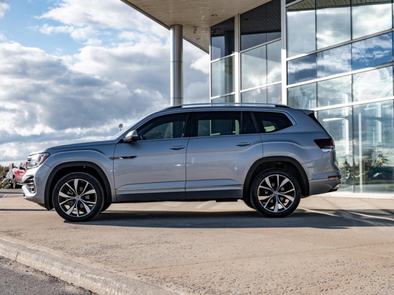 2024 Volkswagen Atlas EXECLINE Photo