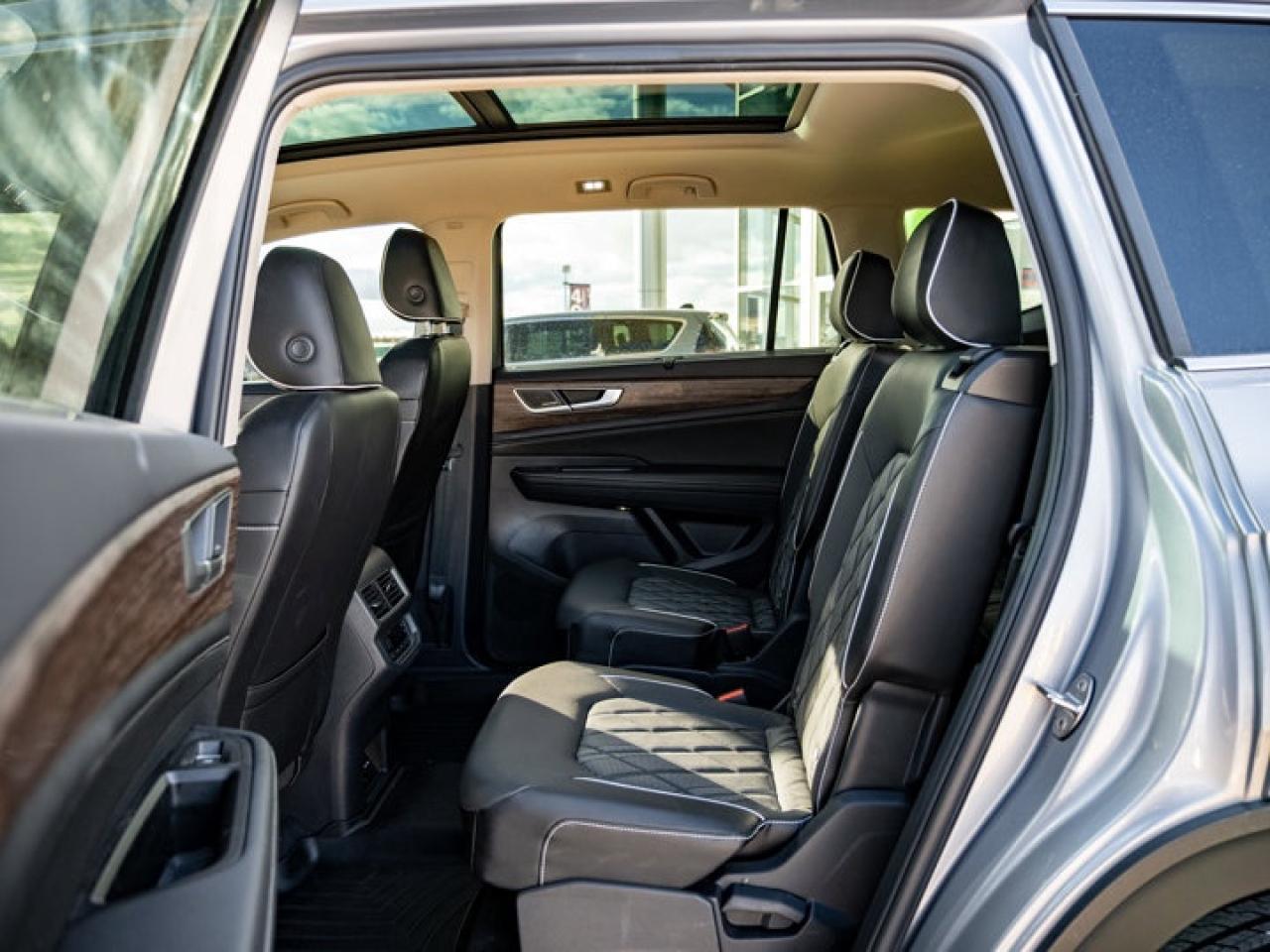 2024 Volkswagen Atlas EXECLINE Photo