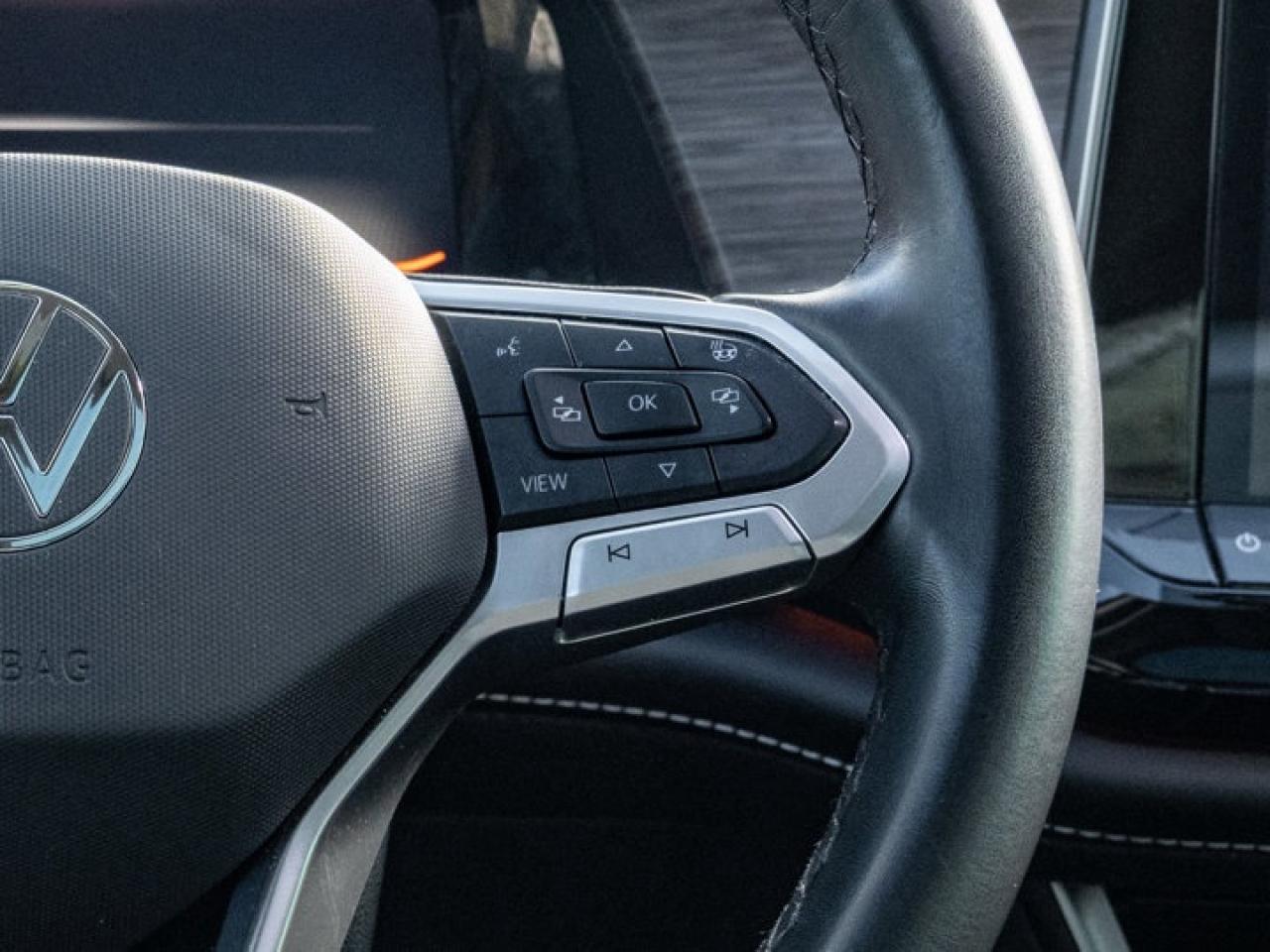 2024 Volkswagen Atlas EXECLINE Photo