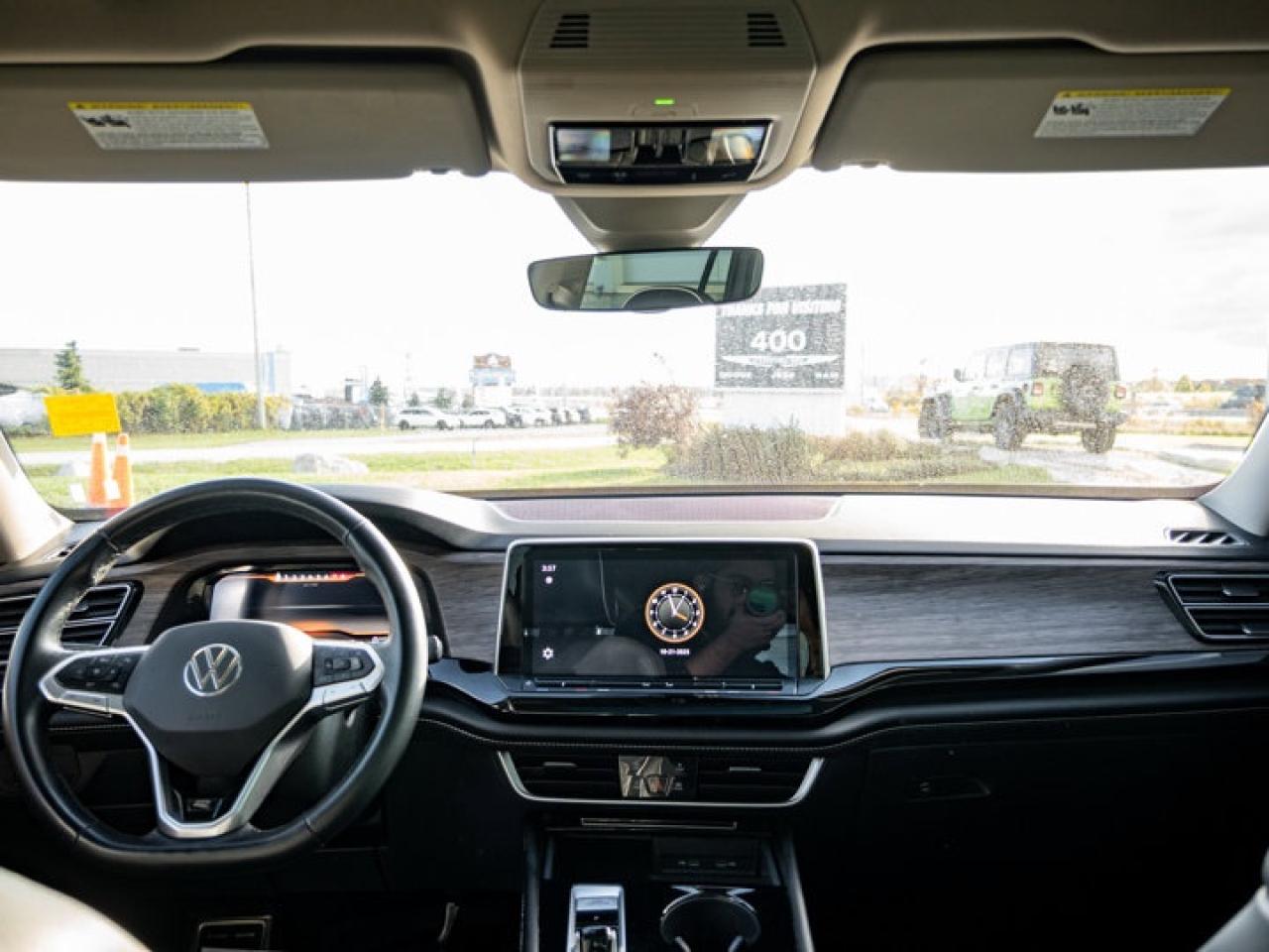 2024 Volkswagen Atlas EXECLINE Photo