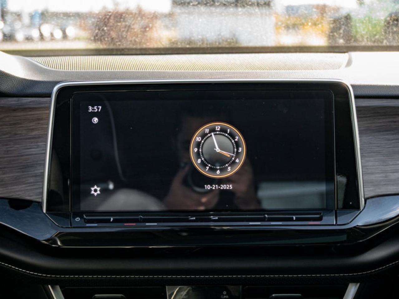 2024 Volkswagen Atlas EXECLINE Photo