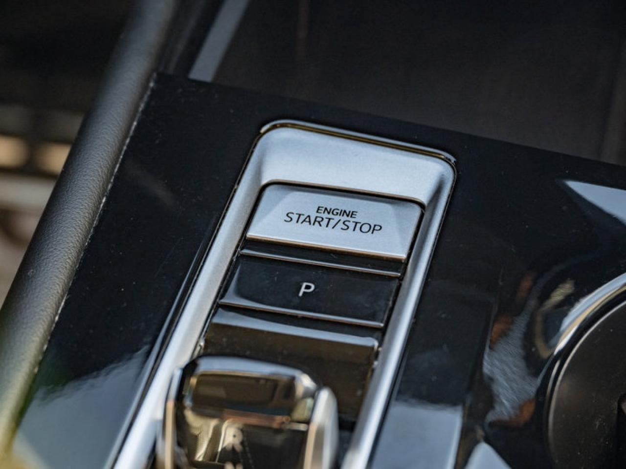 2024 Volkswagen Atlas EXECLINE Photo