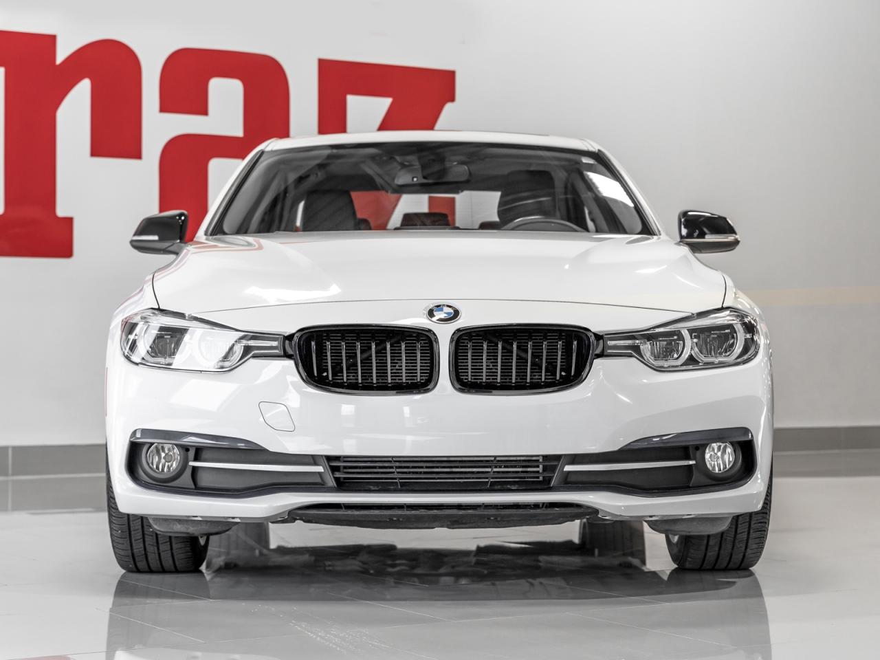 2017 BMW 320i 320i xDrive|NAVI|SUNROOF|ACCIDENT FREE Photo