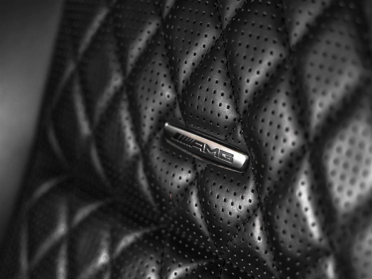 2016 Mercedes-Benz G63 AMG AMG G 65|V12 Bi-TURBO|DESIGNOPKG|AMG CARBON INTERIOR|LOADED Photo