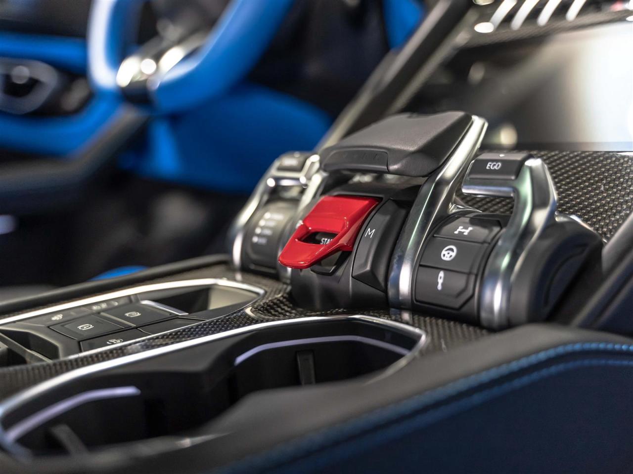 2022 Lamborghini Urus CARBON INTERIOR|23INCH|B&O 3D|PARK ASSIST|LOADED Photo