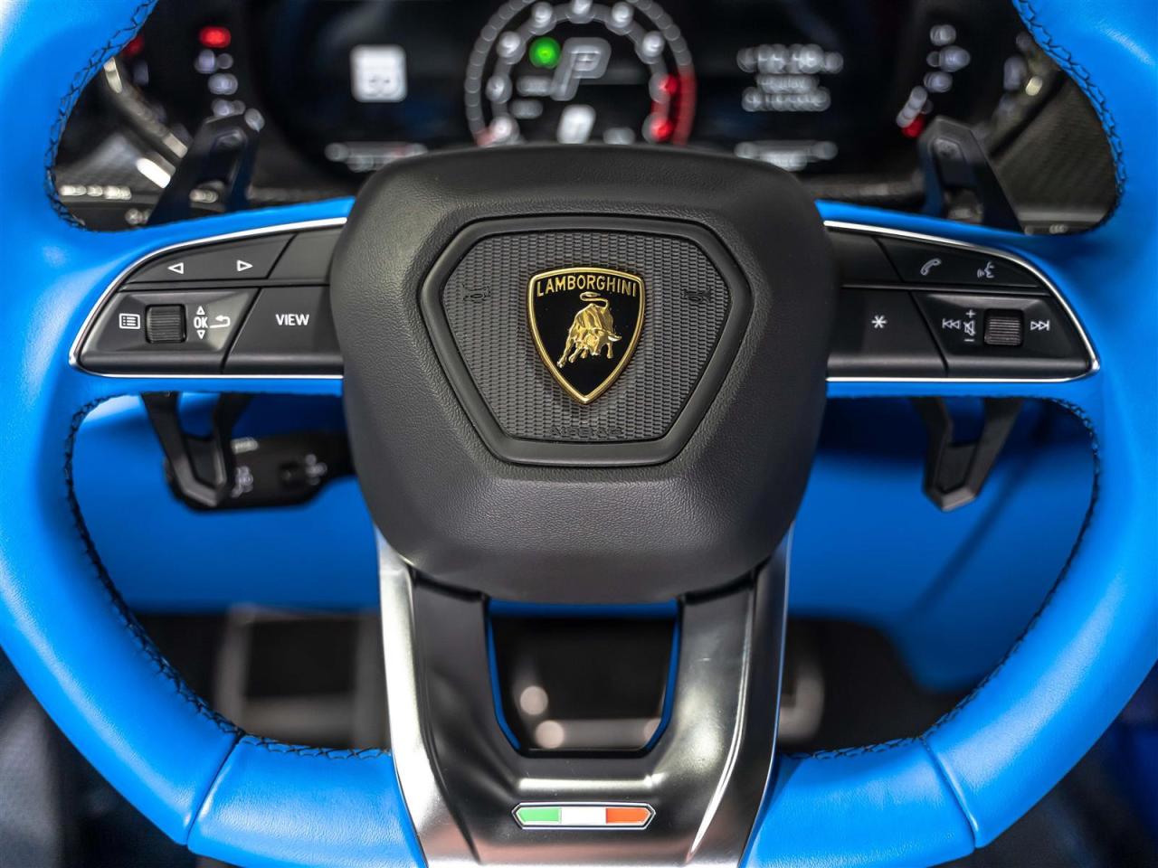 2022 Lamborghini Urus CARBON INTERIOR|23INCH|B&O 3D|PARK ASSIST|LOADED Photo