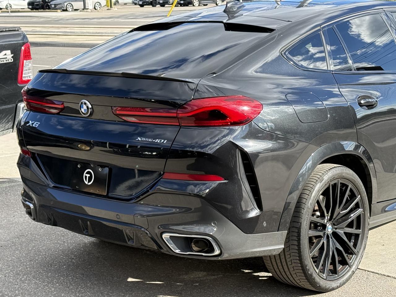 2021 BMW X6 //M SPORT | RED LEATHER | HUD | PANO | 360 CAMERA Photo
