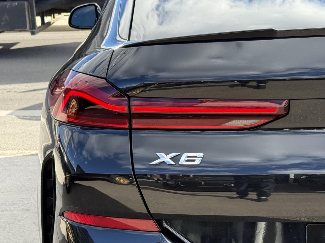 2021 BMW X6 //M SPORT | RED LEATHER | HUD | PANO | 360 CAMERA Photo