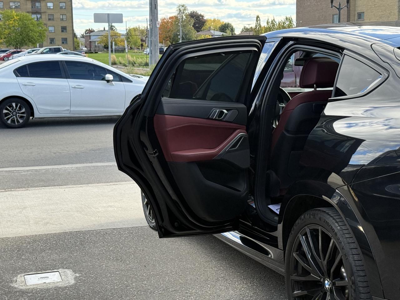 2021 BMW X6 //M SPORT | RED LEATHER | HUD | PANO | 360 CAMERA Photo