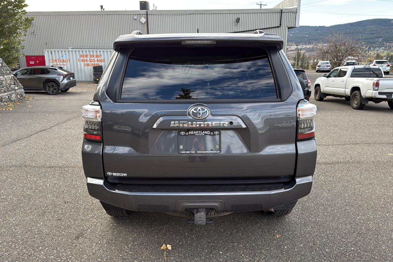 2019 Toyota 4Runner SR5 Photo