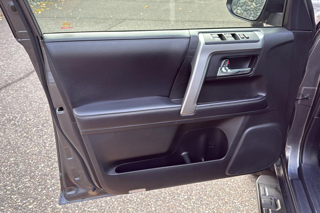 2019 Toyota 4Runner SR5 Photo