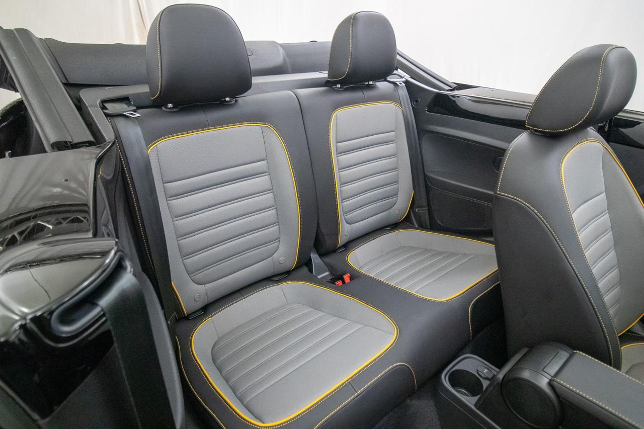 2019 Volkswagen Beetle Dune Photo5