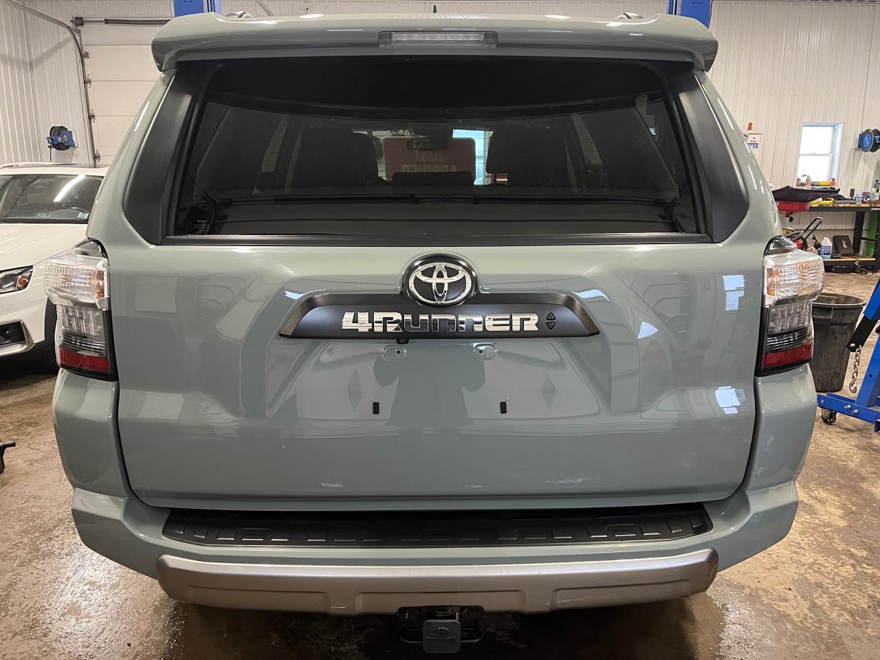 2022 Toyota 4Runner TRD Off-Road - Photo #4
