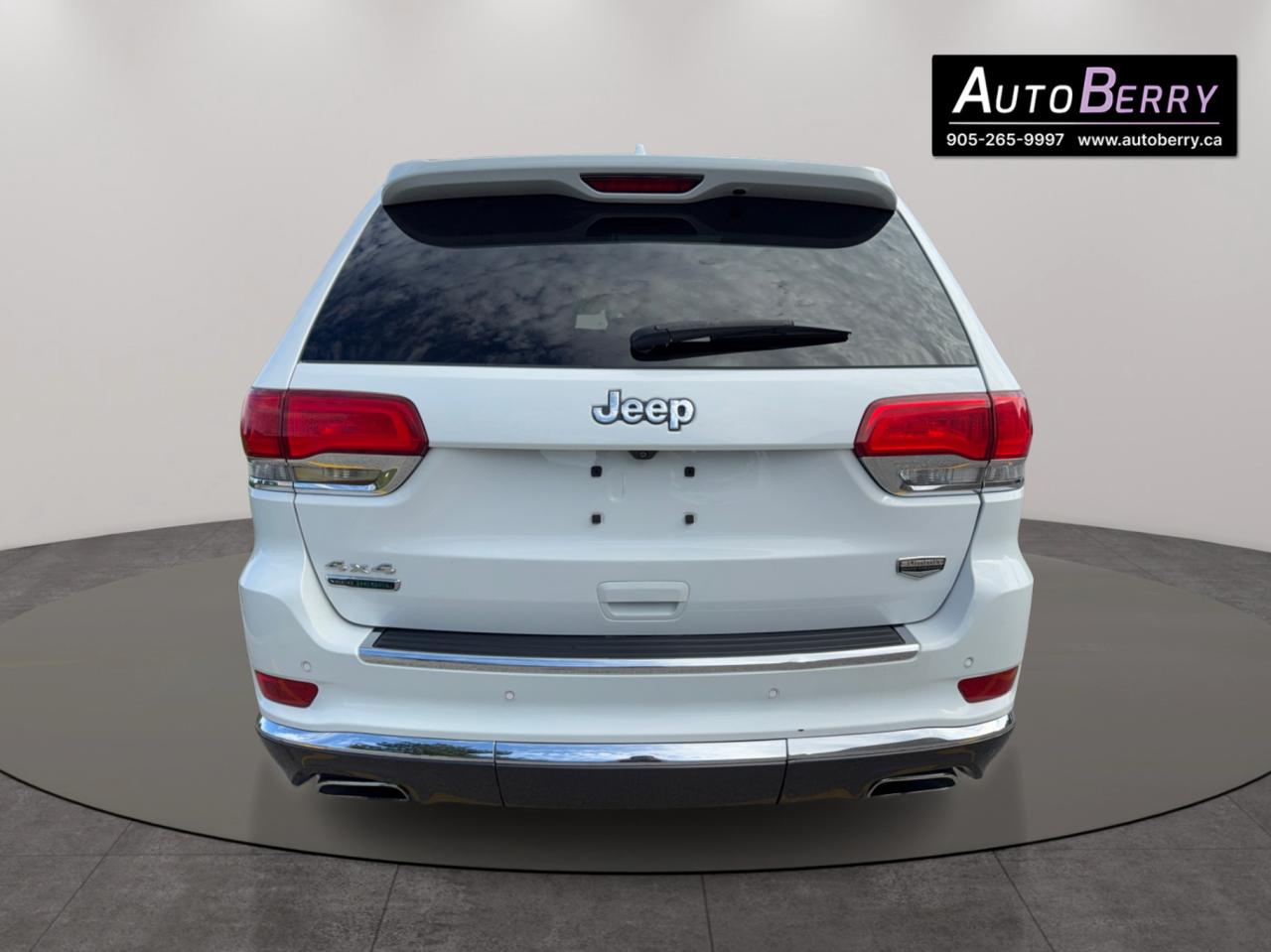 2014 Jeep Grand Cherokee Summit Photo