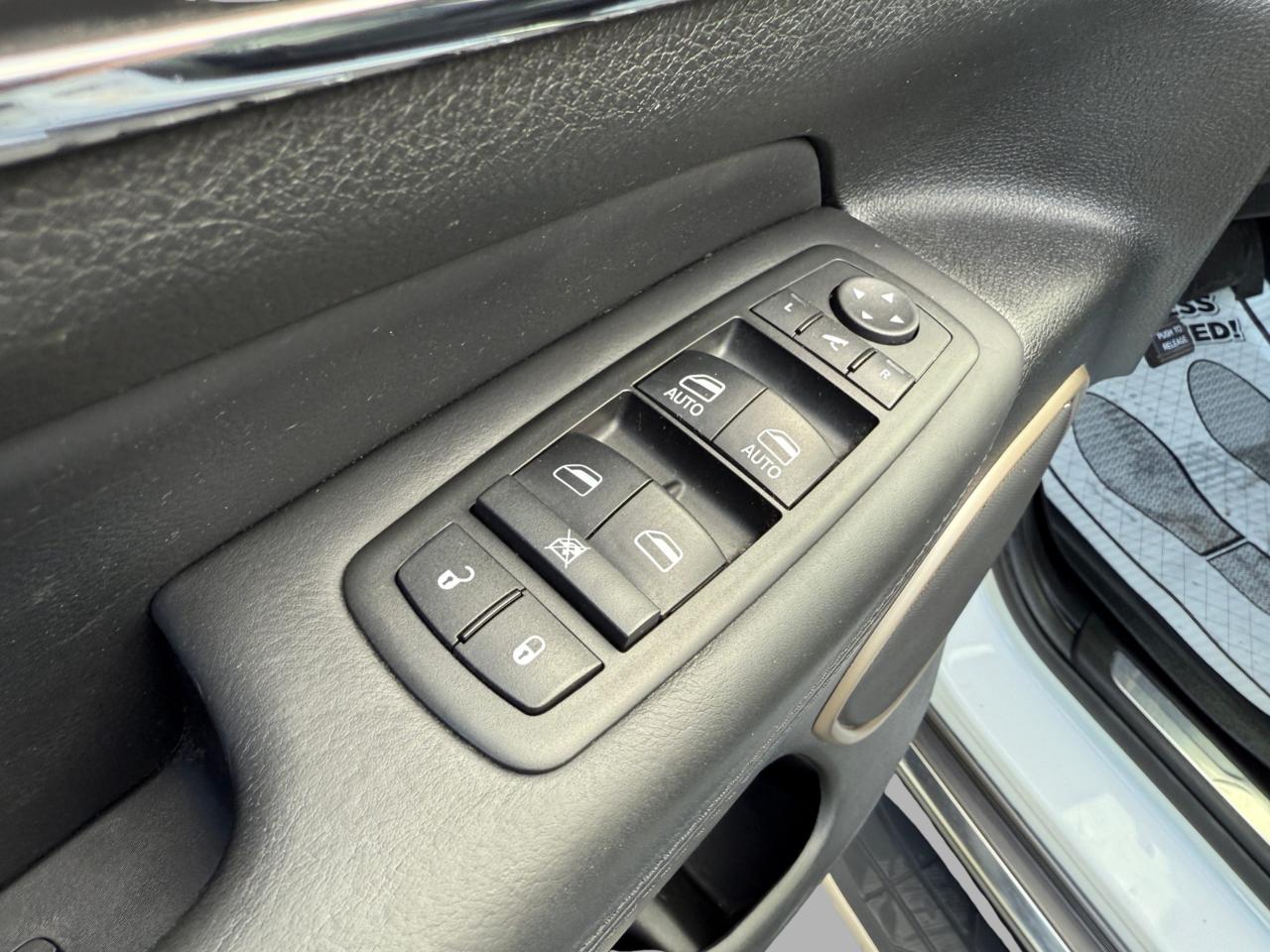 2014 Jeep Grand Cherokee Summit Photo