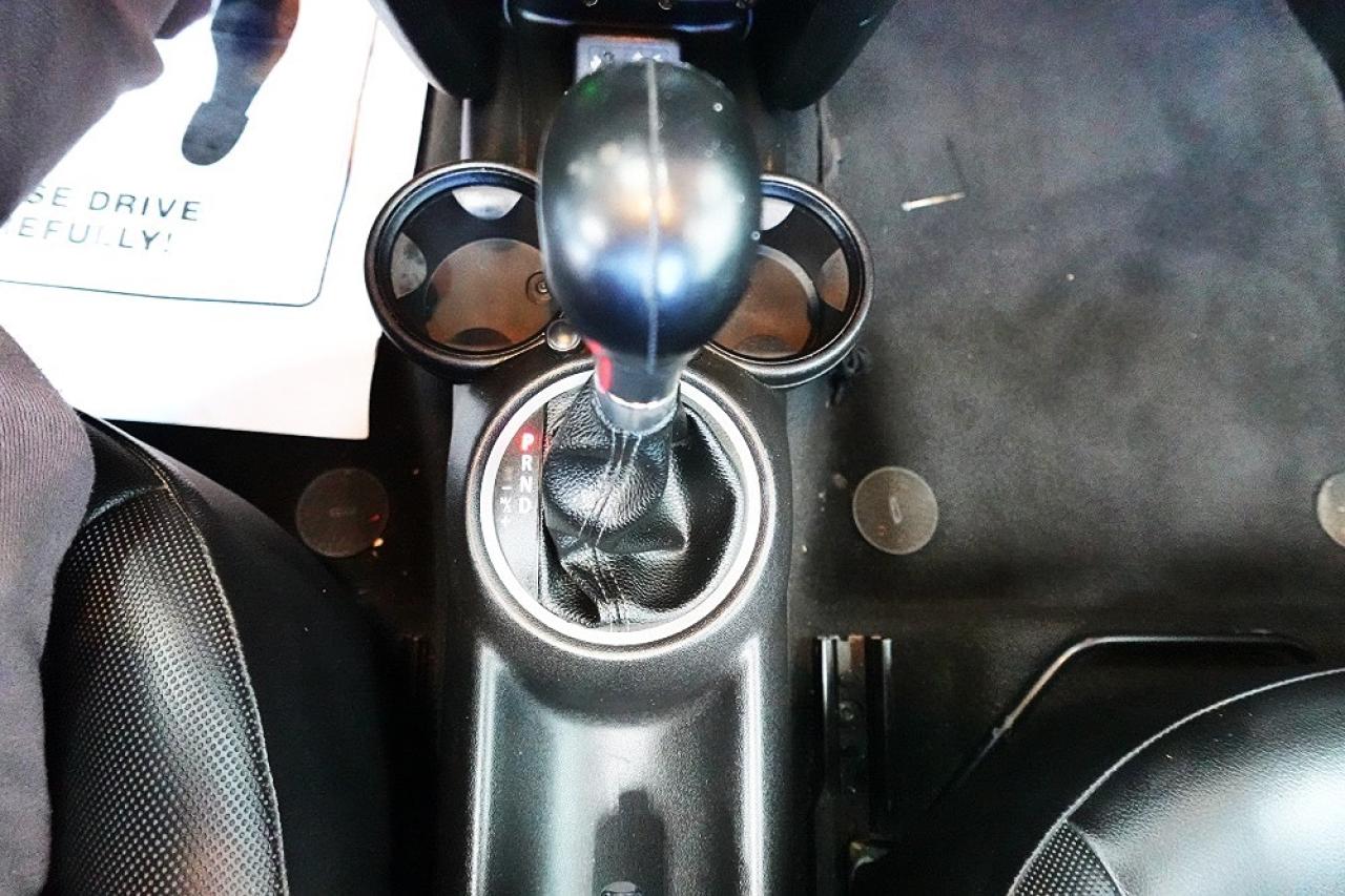 2015 MINI Cooper Convertible LOW KM,NO ACCIDENT,AUTO,CONVERTIBLE - Photo #26