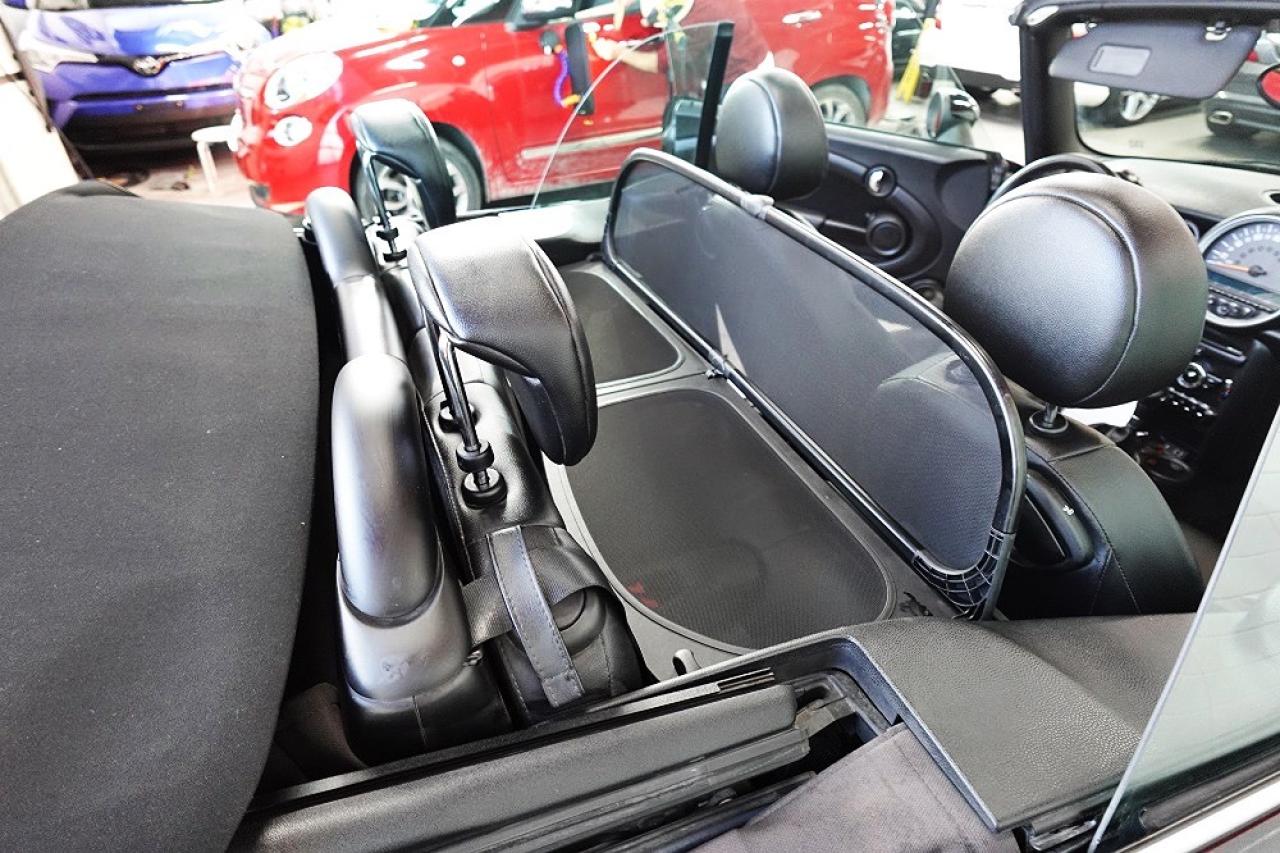2015 MINI Cooper Convertible LOW KM,NO ACCIDENT,AUTO,CONVERTIBLE - Photo #9
